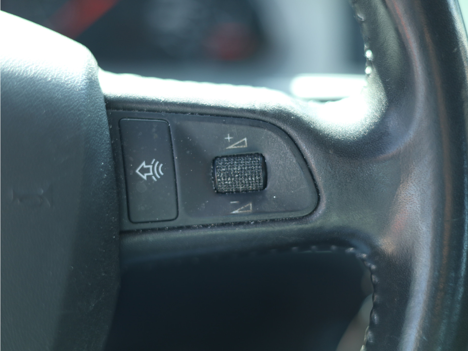 43833594-27.jpg
