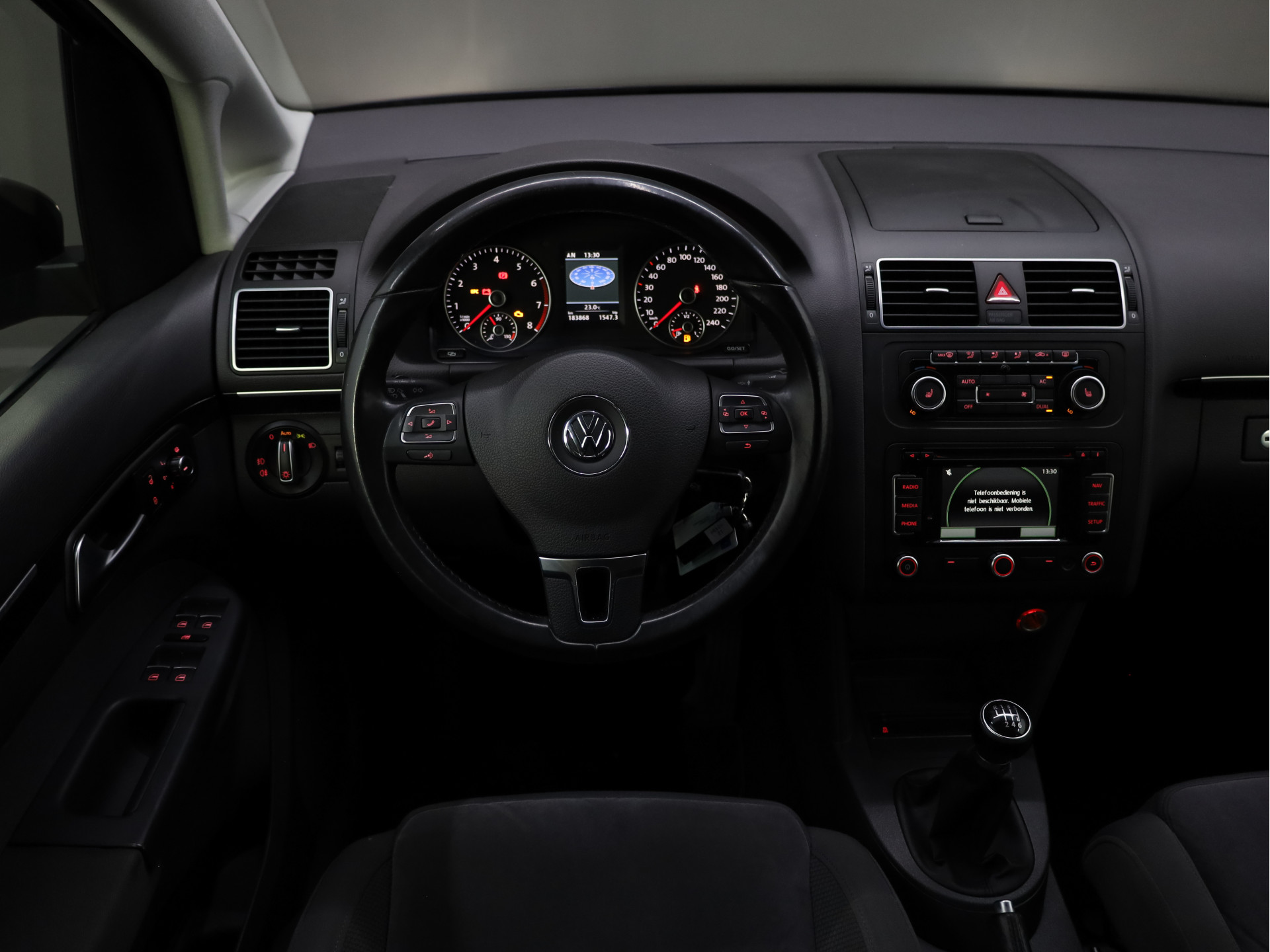 47378436-4.jpg